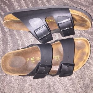 🎉Black Birkenstocks🎉