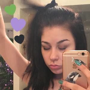 Meet your Posher, Hannah