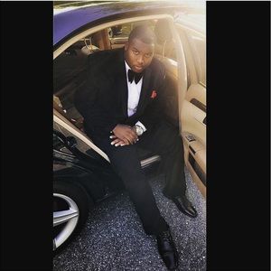 Meet your Posher, Ethan