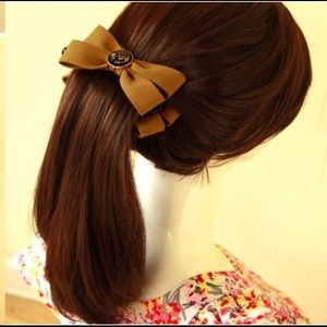 Tan Fabric Leather Banana Bow Clips