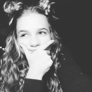 Meet your Posher, Mia