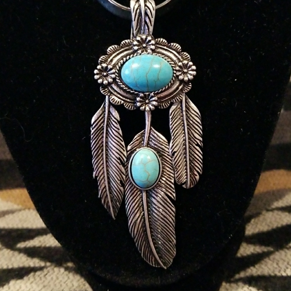 Dyed Howlite Magnetic Pendant