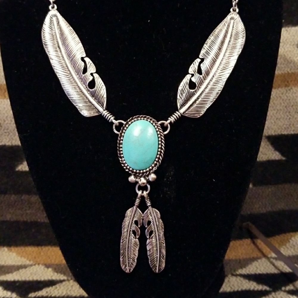 Silver Feather & Turquoise Howlite Necklace Set