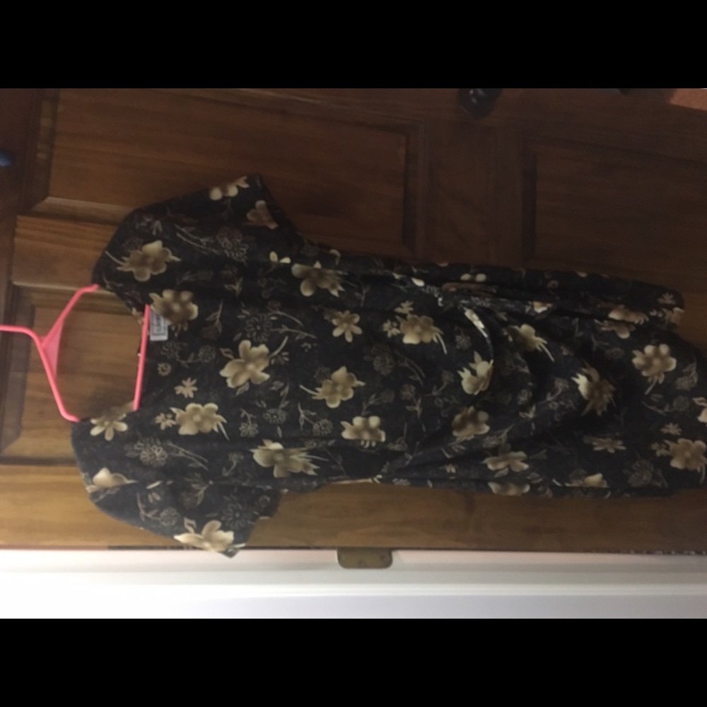 Short sleeve dress