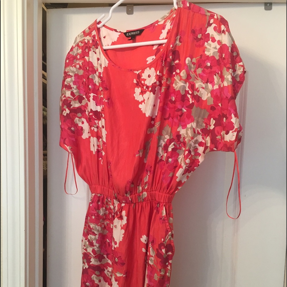 Express Japanese blossom coral dress Xs pockets!