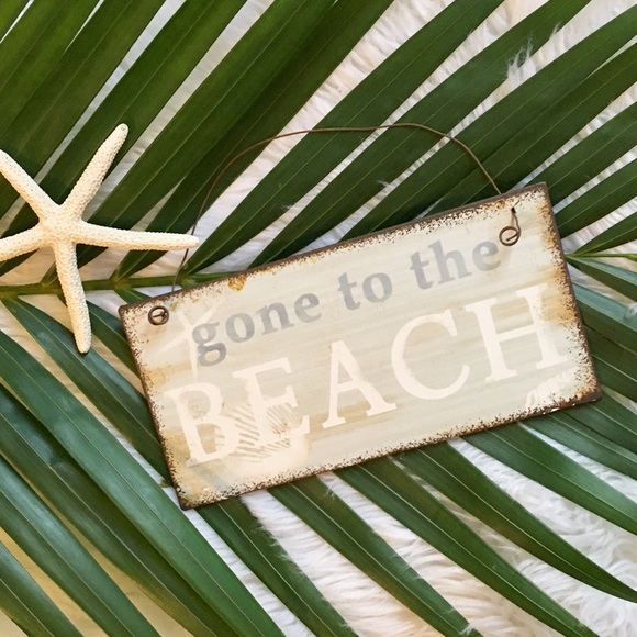 Vintaged Metal Door Sign 'Gone to the ๐ Beach' - Picture 6 of 6