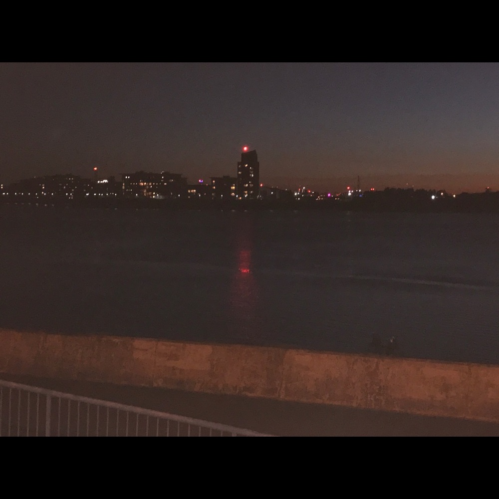 Meet your Posher, Isy