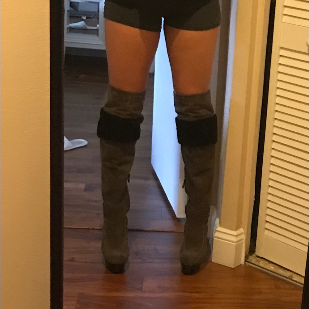 Very high hill boots