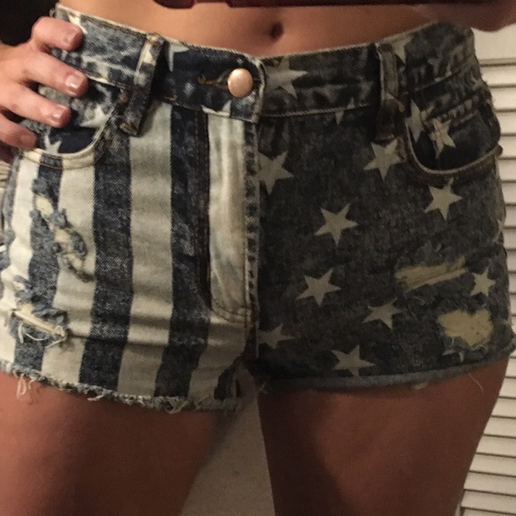 refuge Pants - Flag shorts