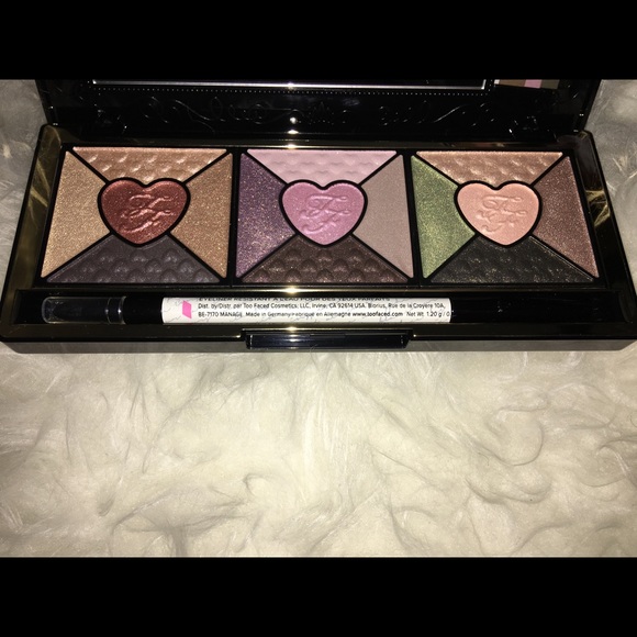 NWT Too Faced Love Palette - Picture 3 of 4