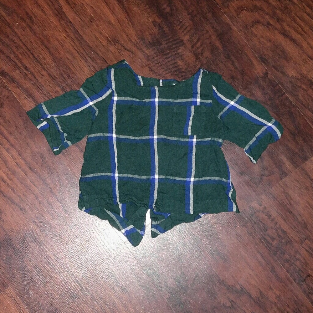 Super cute plaid shirt - Picture 3 of 7