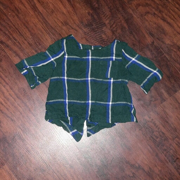 Super cute plaid shirt - Picture 3 of 7