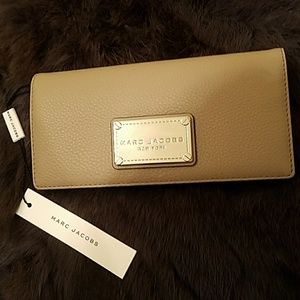 Marc Jacobs Classic Long Bifold Wallet