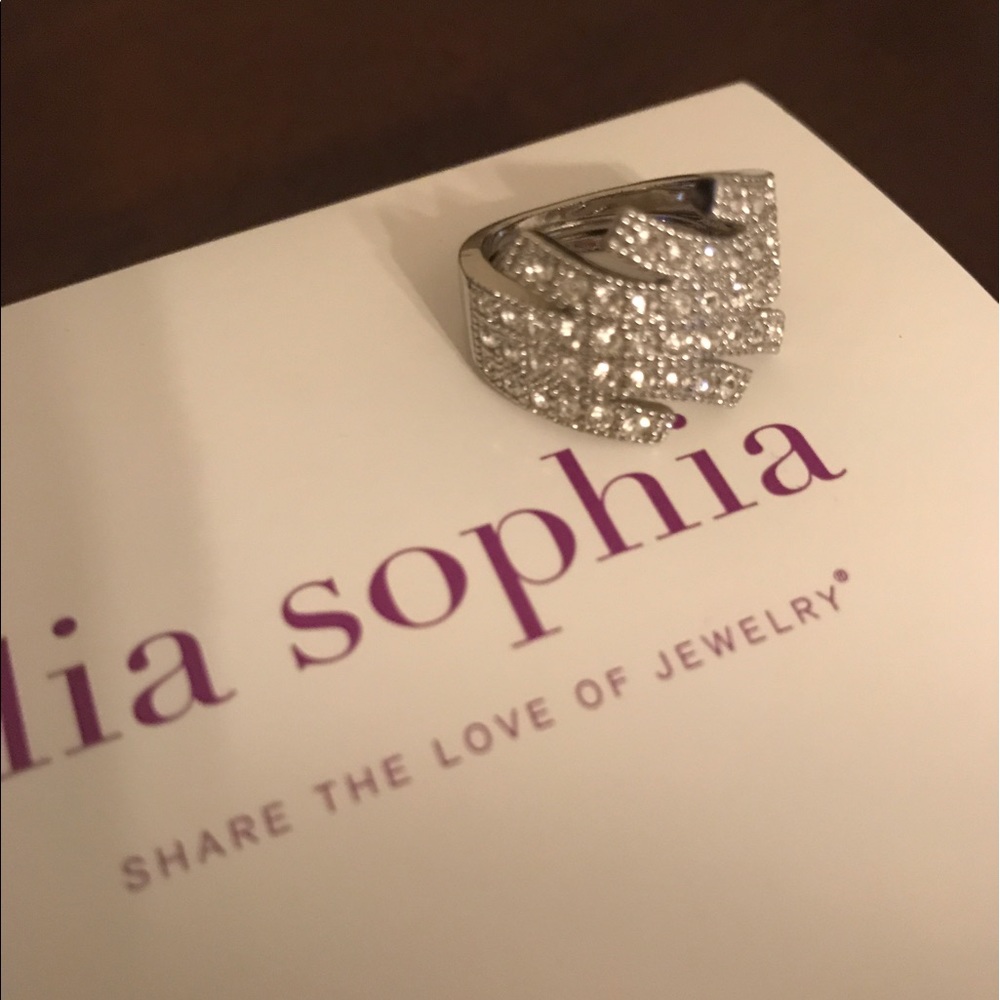 Lia Sophia size 7 crystal ring