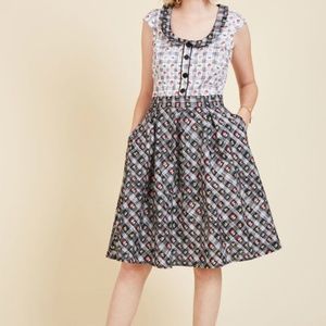 Modcloth Dress w/ POCKETS - Snails Pitch