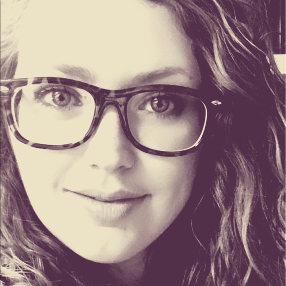 Meet your Posher, Alex - Picture 1 of 1