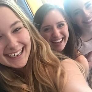 Meet your Posher, Mia