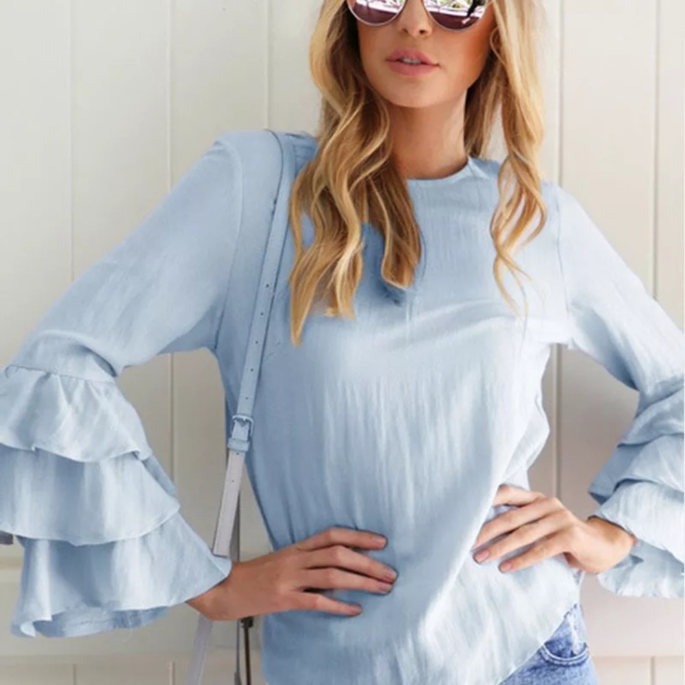 NWT top with frilled sleeves