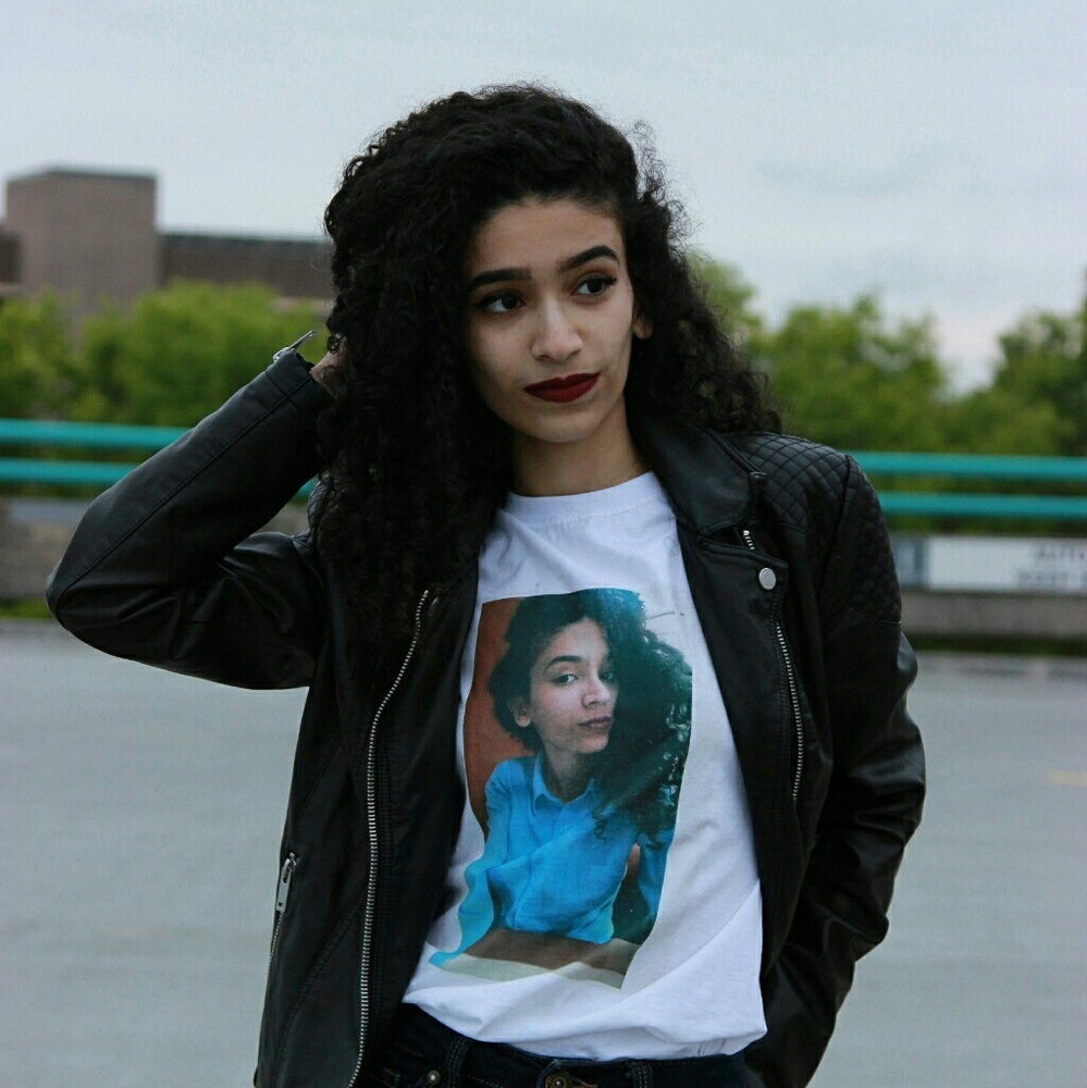 Meet your Posher, Mena