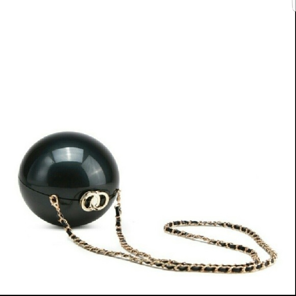 🔥One Left🔥Pearl Crossbody Clutch - Picture 3 of 3