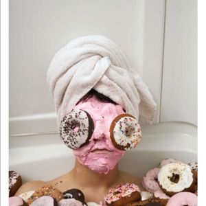 Meet your Posher, Sharon