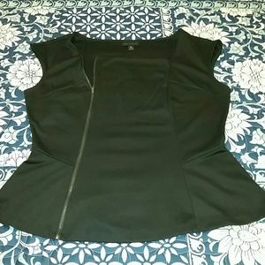 Sleeveless peplum top SIZE XL