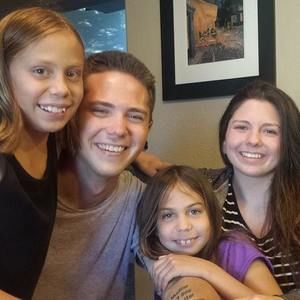 Meet your Posher, Ashton