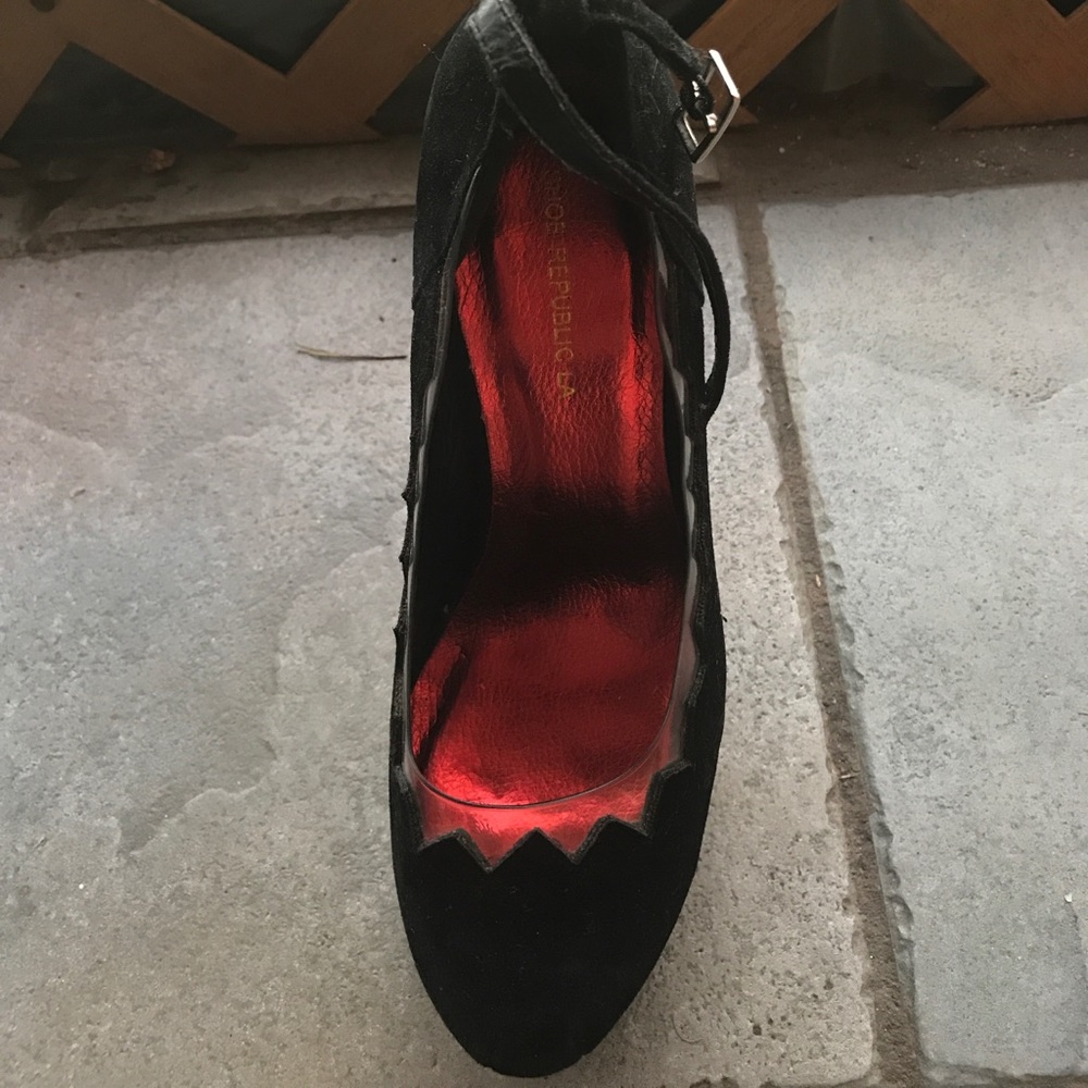 Platform heels - Picture 2 of 2