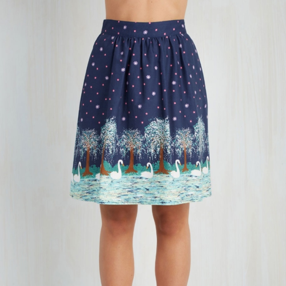 Modcloth Swan Skirt w/ POCKETS