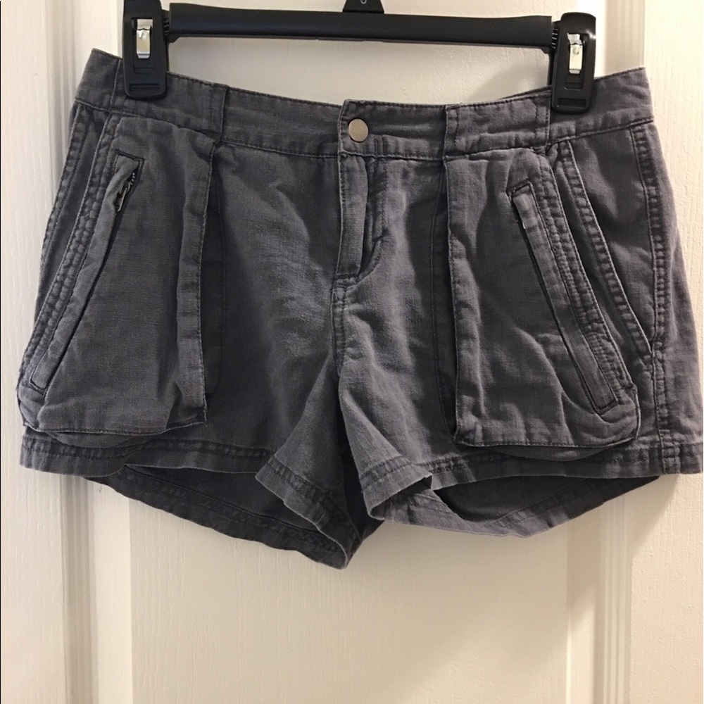Grey linen & cotton low rise shorts