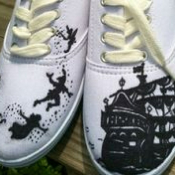 Shoes - Picture 2 of 2