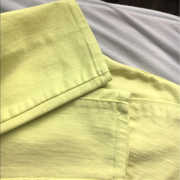 Vibrant light green jeggings - Picture 3 of 4