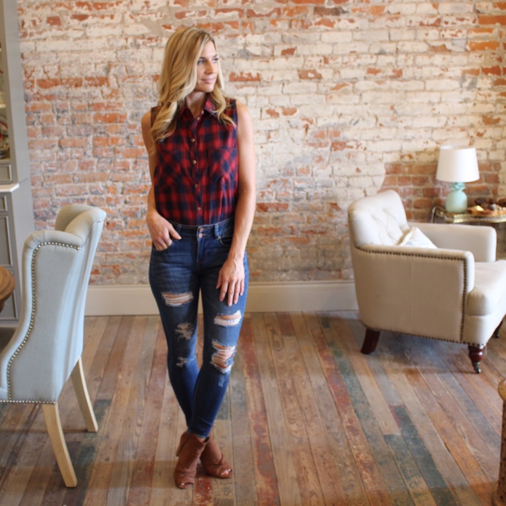 Sleeveless plaid button down with lace up sides - Picture 2 of 8