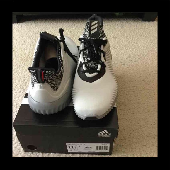 adidas Other - 🤸🏾‍♀️Friyay sale🤸🏾‍♀️ Adidas alphabounce