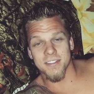 Meet your Posher, Wayne