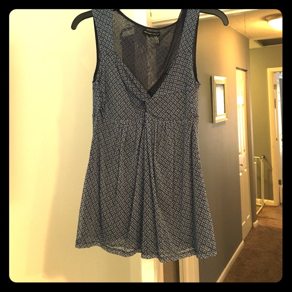Flowy tank