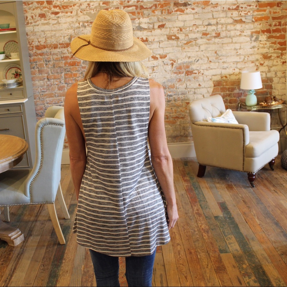 ✨LAST Soft gray striped knit tank with drop sides - Picture 3 of 3