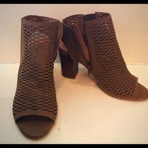 Women's booties Steve Madden size 8