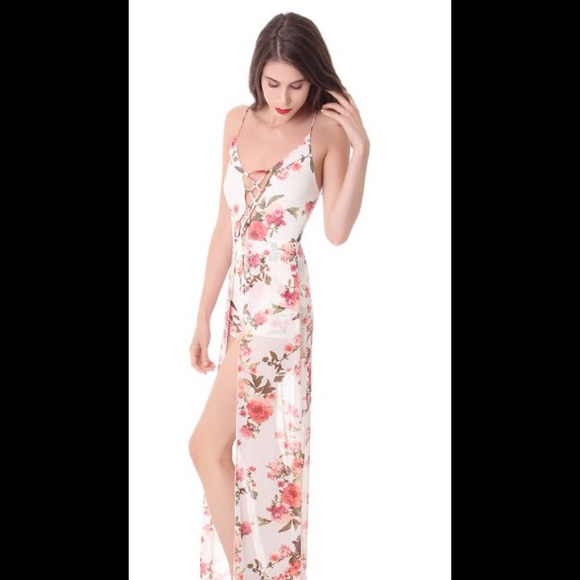 Beautiful brand new romper - Picture 3 of 4