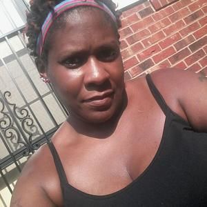 Meet your Posher, Valeria