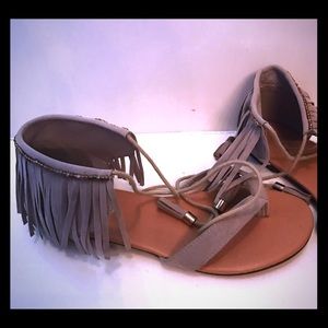Women's size 8 fringe sandals