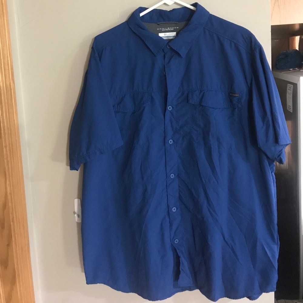 Columbia Omni shade XL blue button down