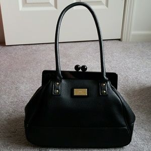 Lulu black handbag - clasped top