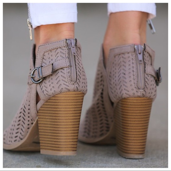 ✨LAST PAIR✨Taupe die cut open toe buckle booties - Picture 3 of 3