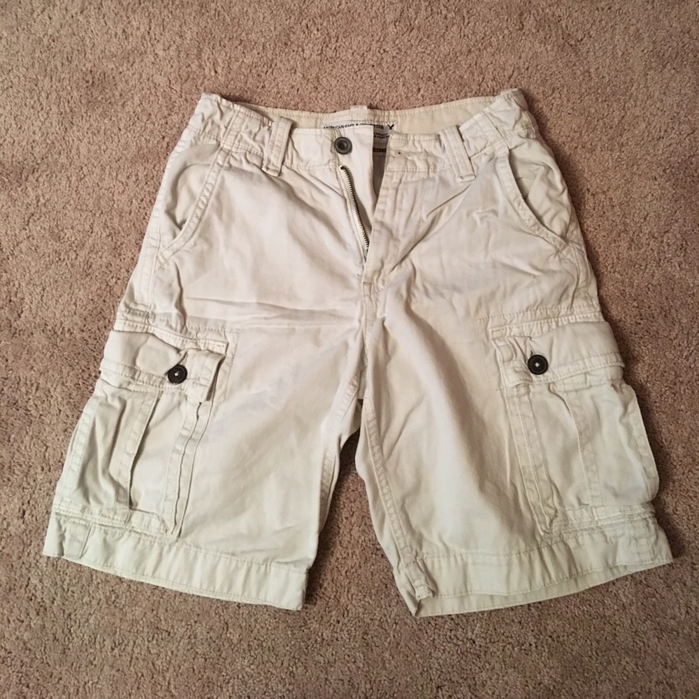 American Eagle Cargo Shorts (White, 28")