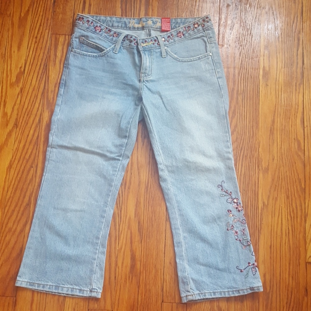 Denim Capris Vanilla Star Distressed Light Wash 5