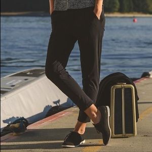 lululemon departure Pants black size 8 EUC