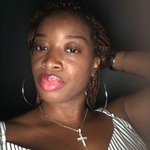 Meet your Posher, Alonda