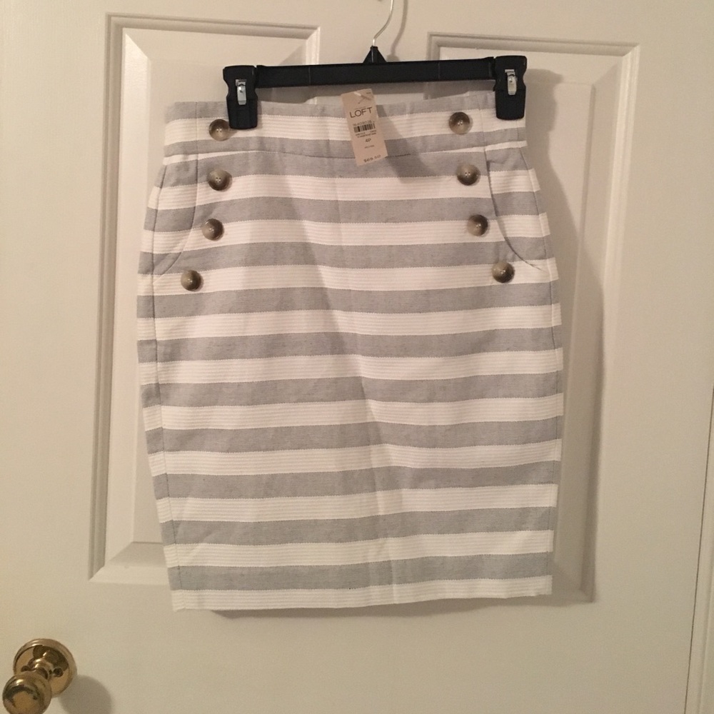 NWT Loft grey and white pencil skirt size 4 Petite