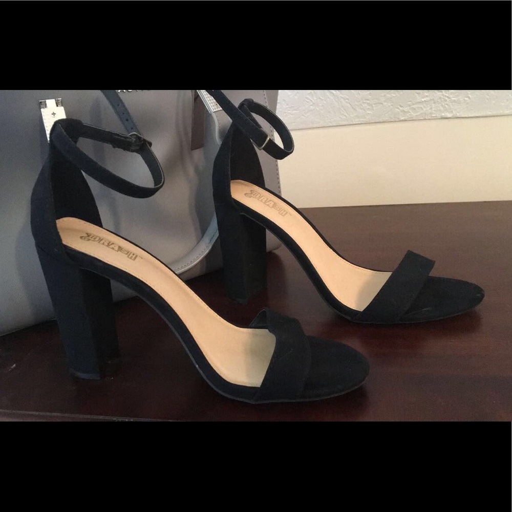 ✨Black ankle heels✨